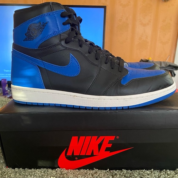 Air Jordan 1 Retro High OG - EUC - Picture 6 of 7